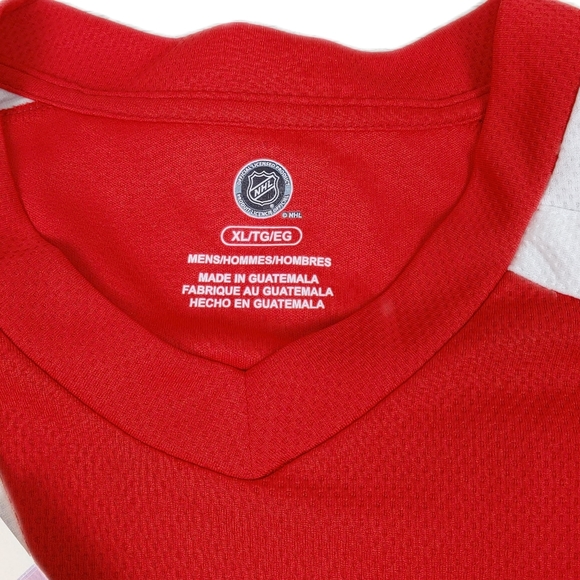 NWT NHL Men Detroit Red Wing LARKIN  V Neck Jersey - Picture 4 of 6